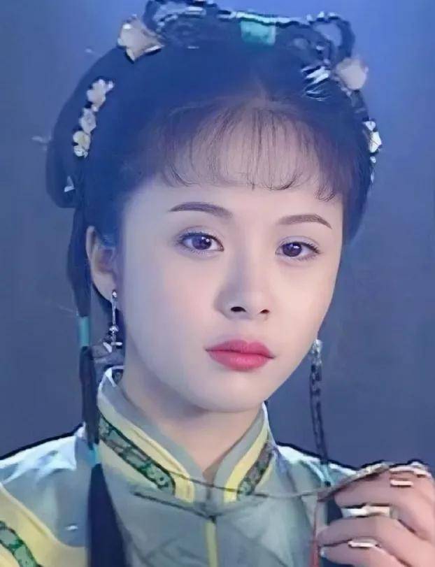 杨若兮张国立力捧成名和大23岁老戏骨同居8年后嫁大8岁名导