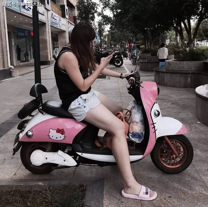 中国女篮百步穿杨的花荣，大学单场砍下50分，半边谐星半边女神