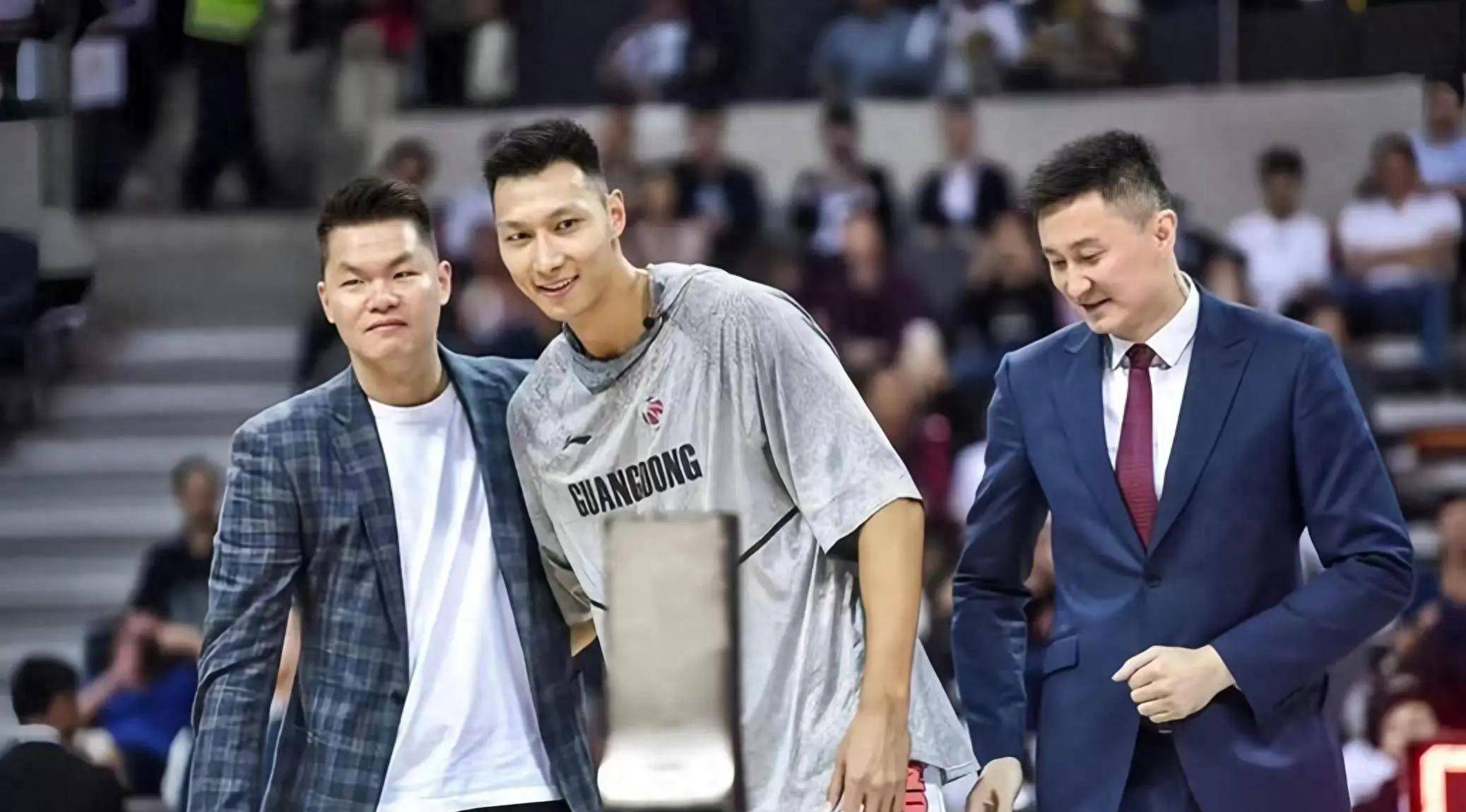 关于CBA十年最佳阵容：易建联、马布里领衔的信息