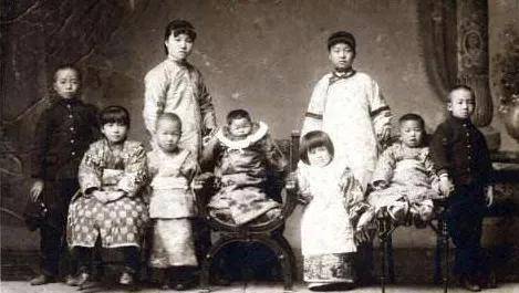 1968年,一老妇在牛棚中去世,此人竟是梁启超没有名分的"小妾"