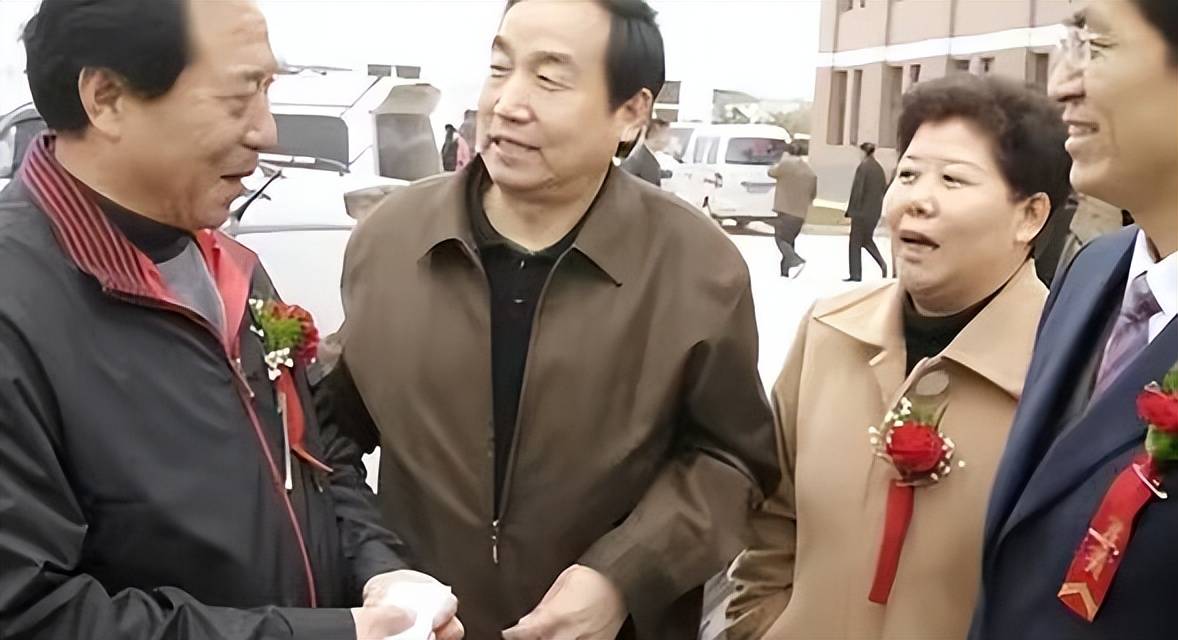 51年前,那个轰动一时的“白卷英雄”张铁生,如今现状如何?_饲料_生活_公司