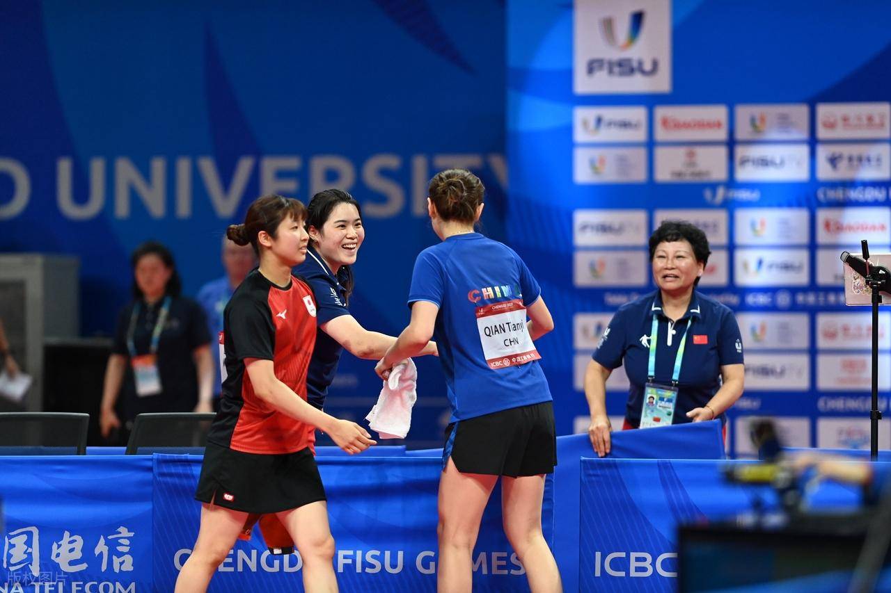 2025世大运女团决赛：日本队3-2力克国乒，出泽杏佳长胶打法显神威