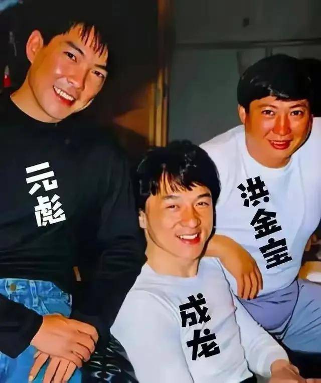 成龙近况曝光,,巅峰时隐退背后,,移居加拿大的元彪多英明