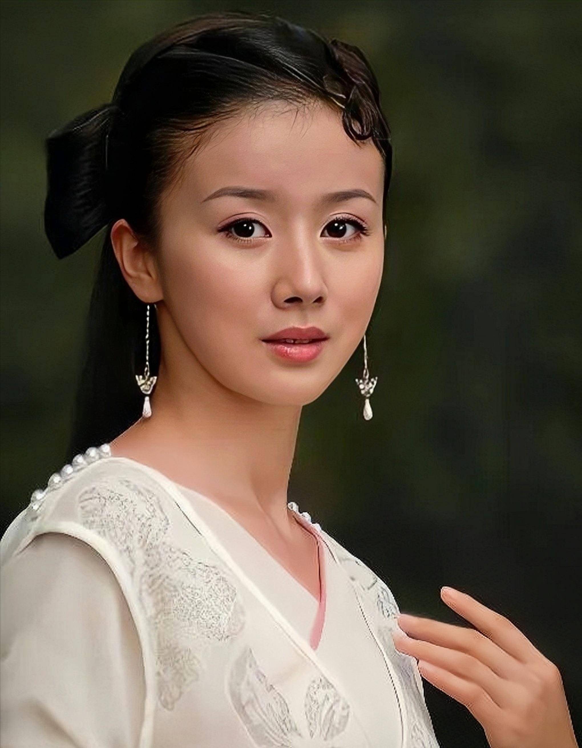 女神孙菲菲自述被暴力霸凌,点名市委书记和电视台台长贪腐过亿
