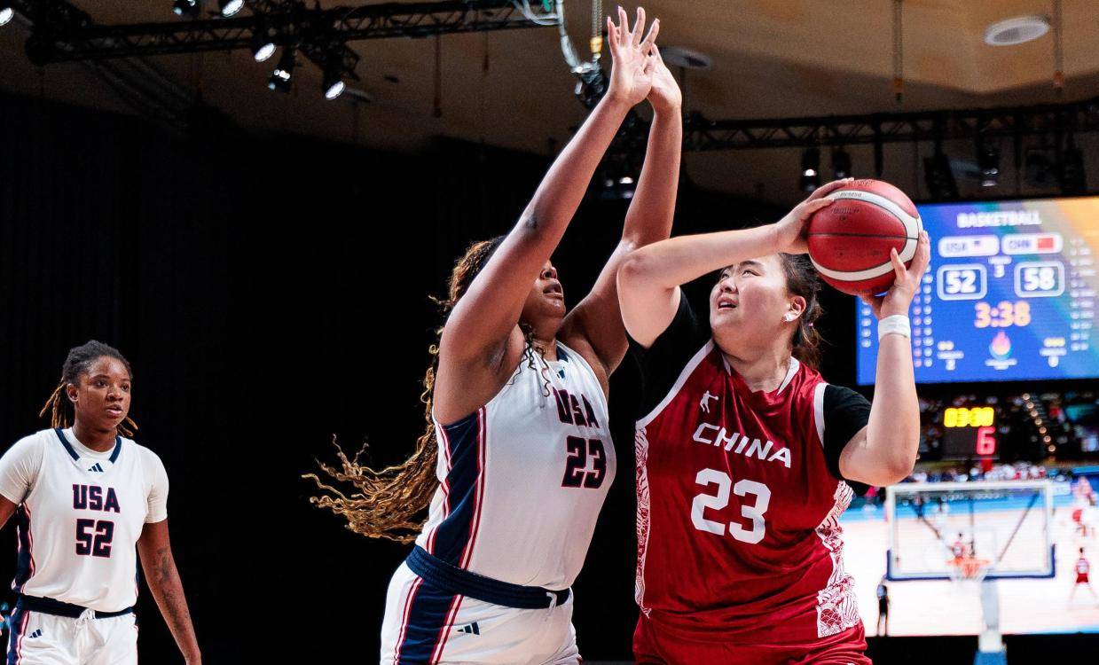 泪目！中国女篮24岁2米01王牌带病夺冠：女奥尼尔能否获宫鲁鸣征召？