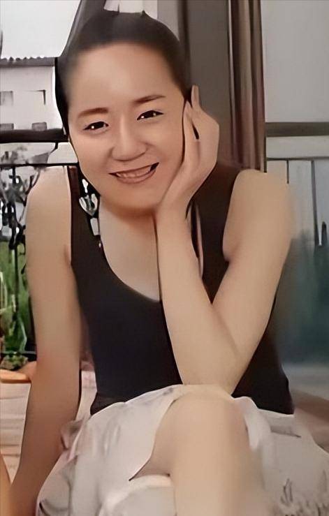 张丰毅老婆霍凡:被宠成女王,结婚多年无子女,把继子当成亲儿子
