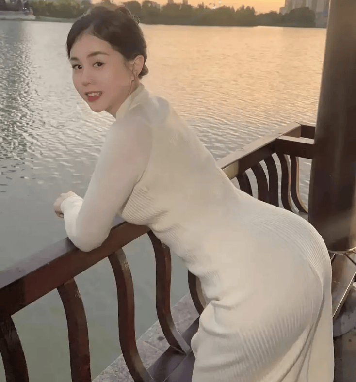 暮色忆往昔，五十五岁后男女喜好交融，情感重心灵契合