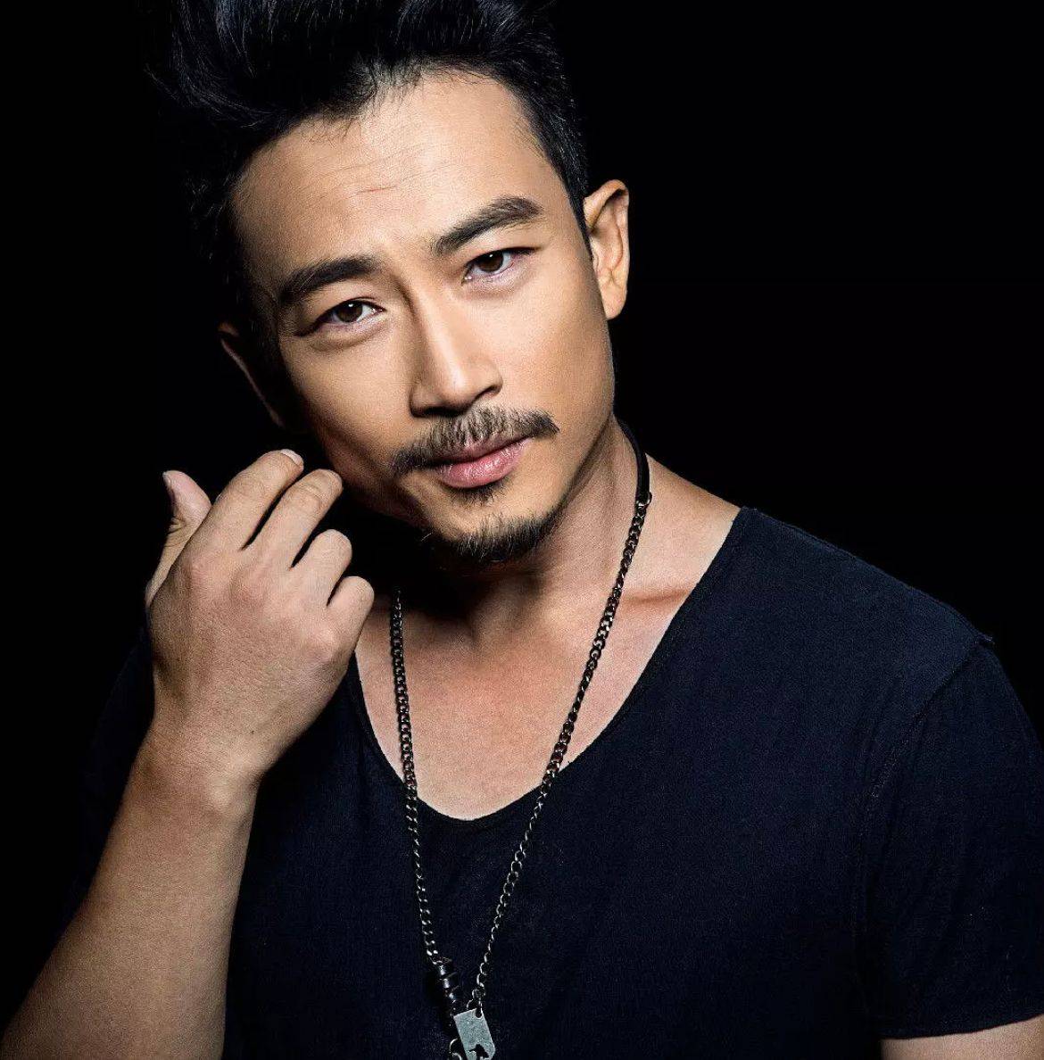 赵滨父子:戏内疏离,戏外鲜知,今日子承父业