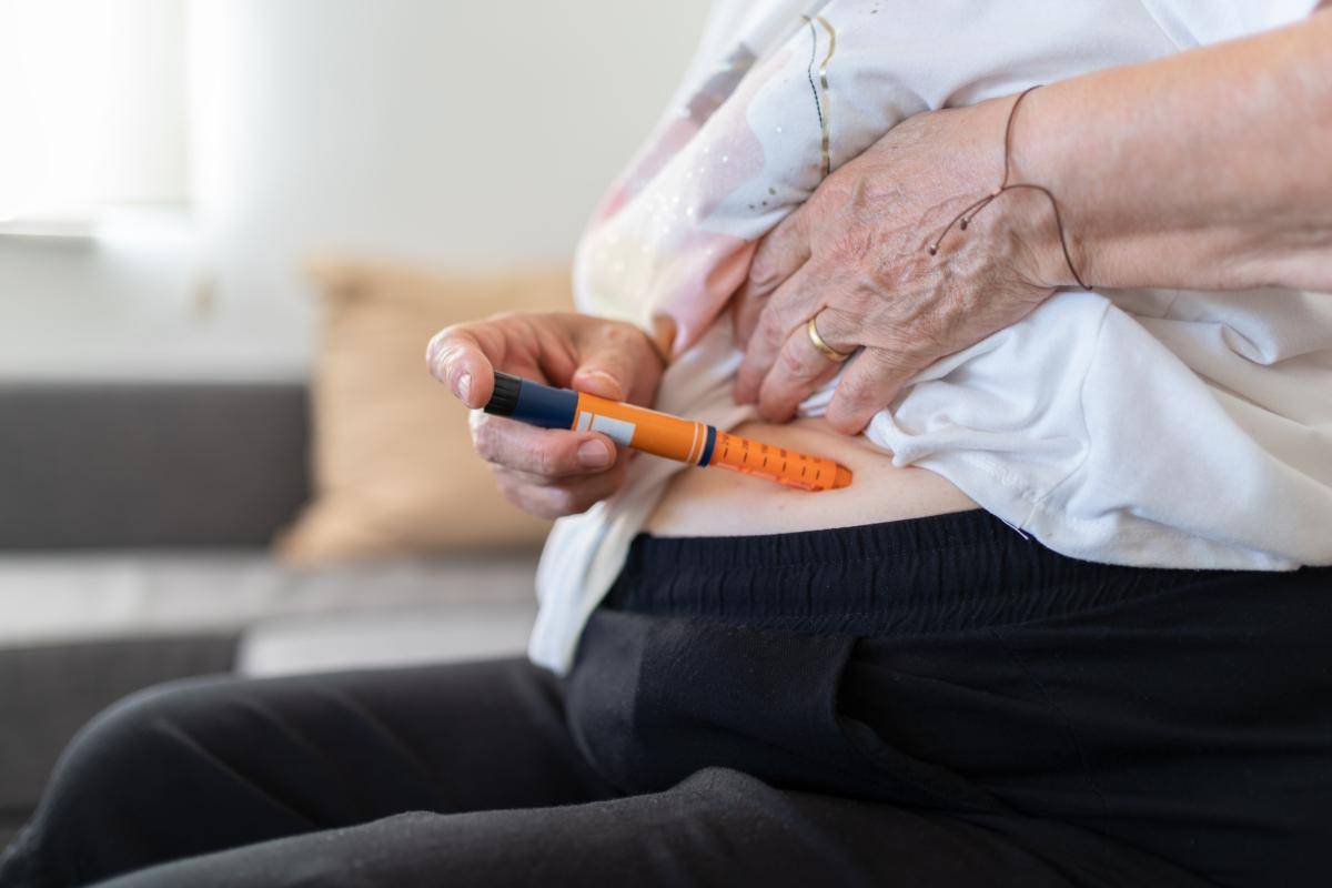 哈佛发现:那些常年注射胰岛素的人,到65岁后,很多都变成了这样
