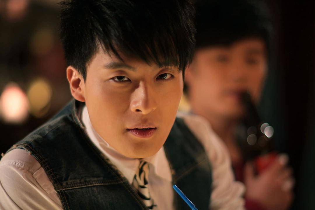 事实证明,42岁的孙艺洲,已经在"非著名"演员道路上越走越远!