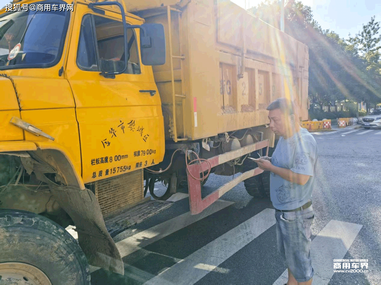 俞师傅:解放柳特自卸车10年27万多公里,真抗造!