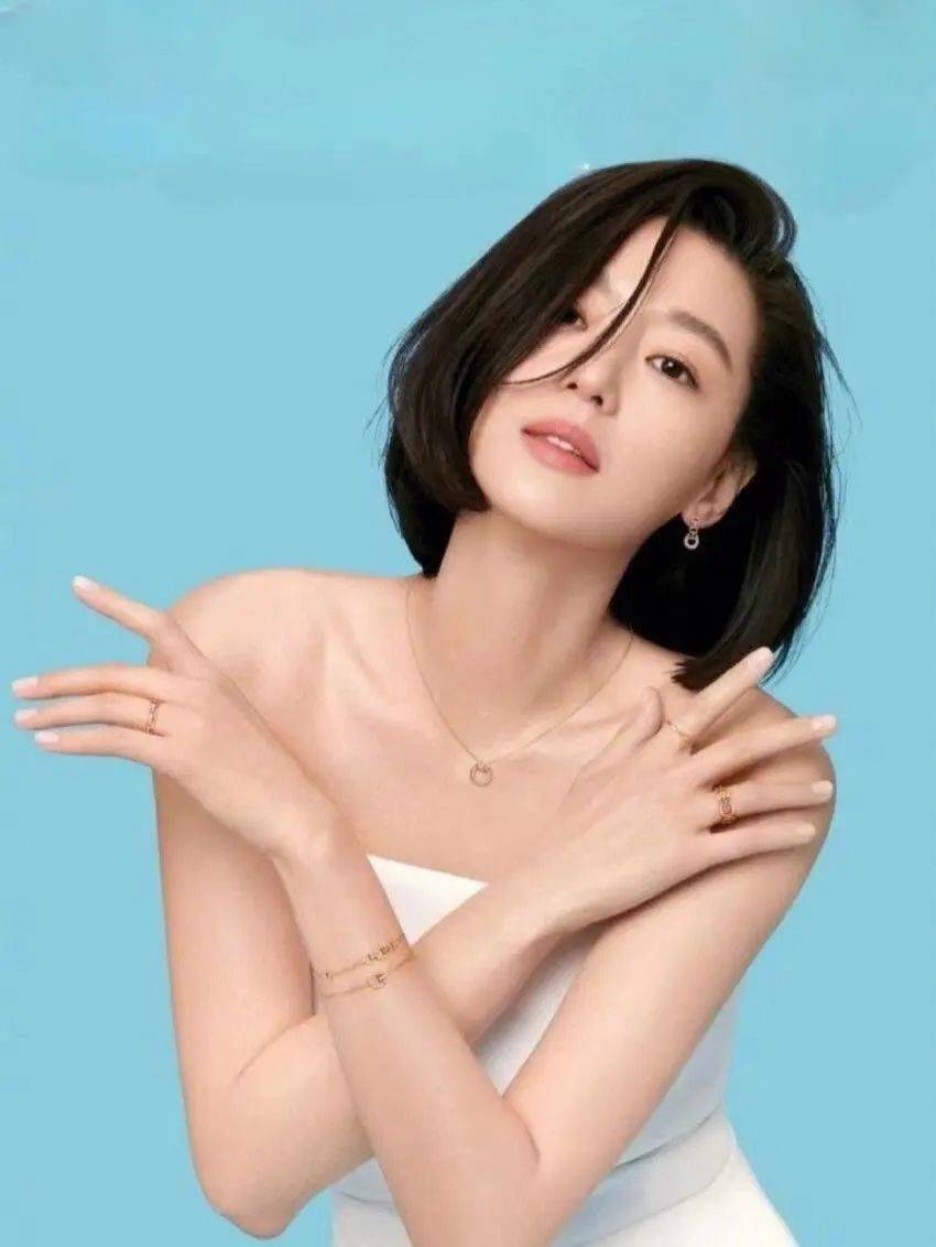 十大模特出身的韩国美女红星！又纯又欲身材火辣性感惊艳 