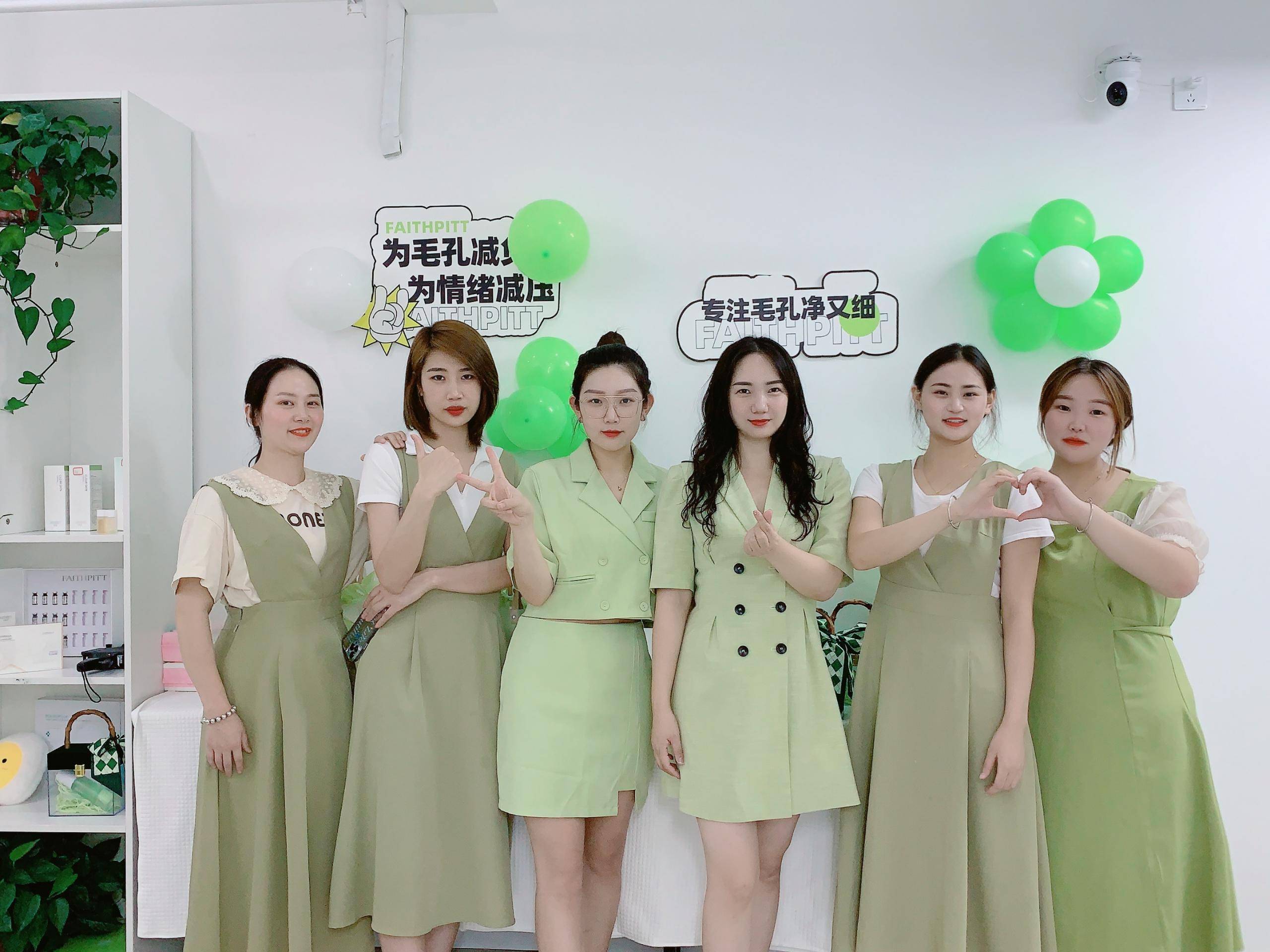 什么项目适合创业女人(比较适合女人的创业行业排行)