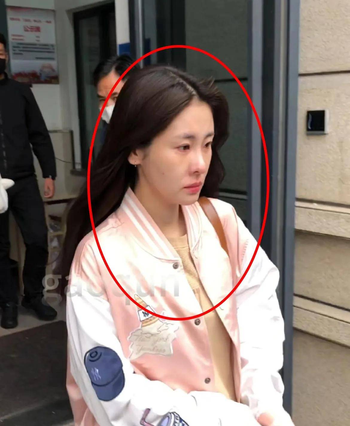 次次假装软弱:张碧晨的权力之路,只是人生中的一抹黑点