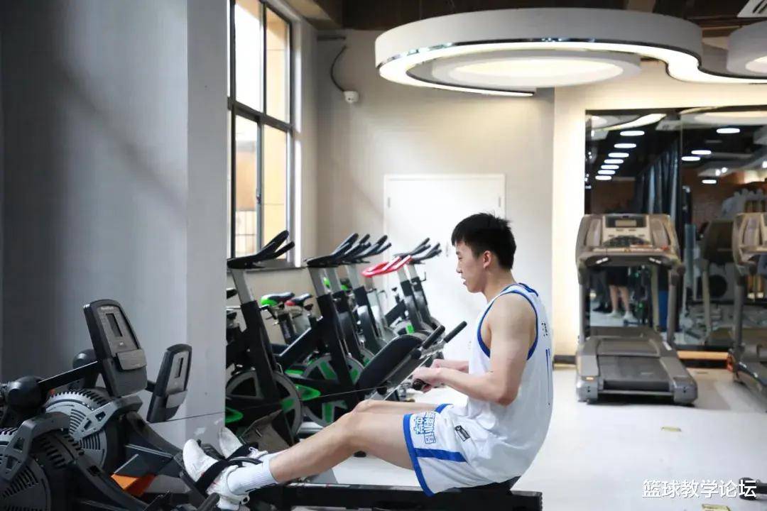 王俊杰的"非典型成才路"