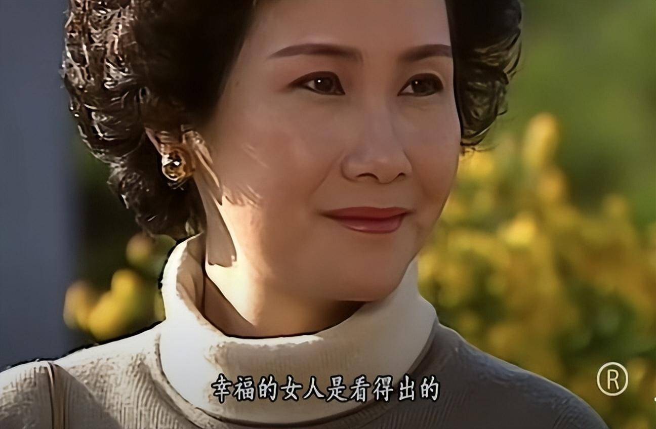 童星出道,与初恋相爱50年,76岁仍当众示爱