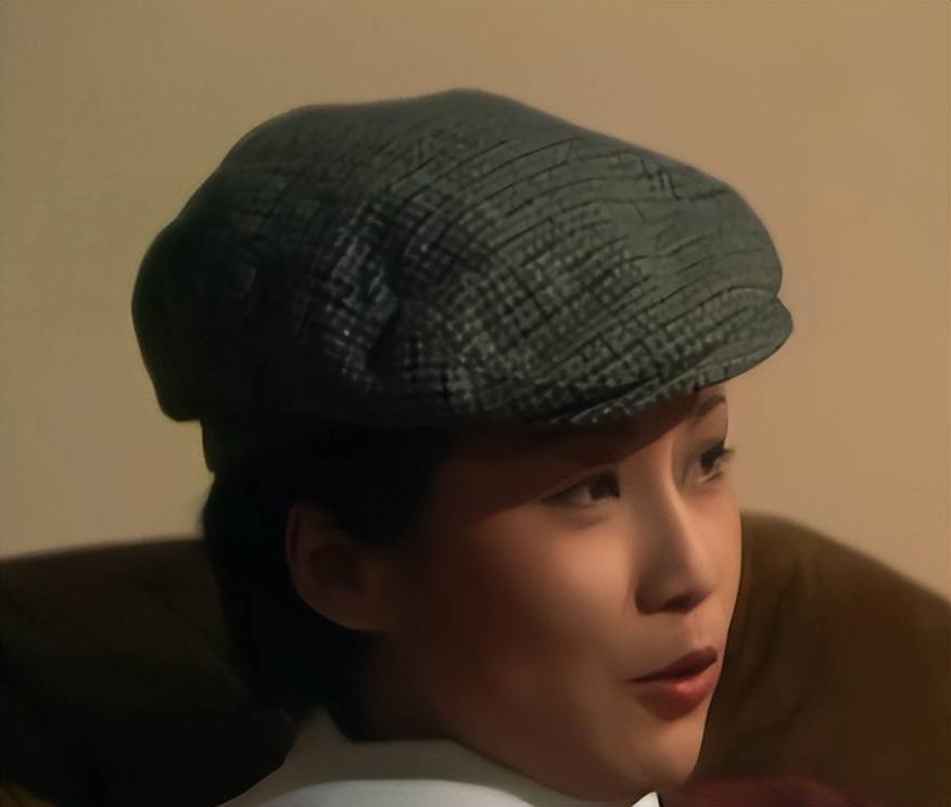 无论是在上海滩中的日本特务山口香子,还是后来在神雕侠侣里的黄蓉