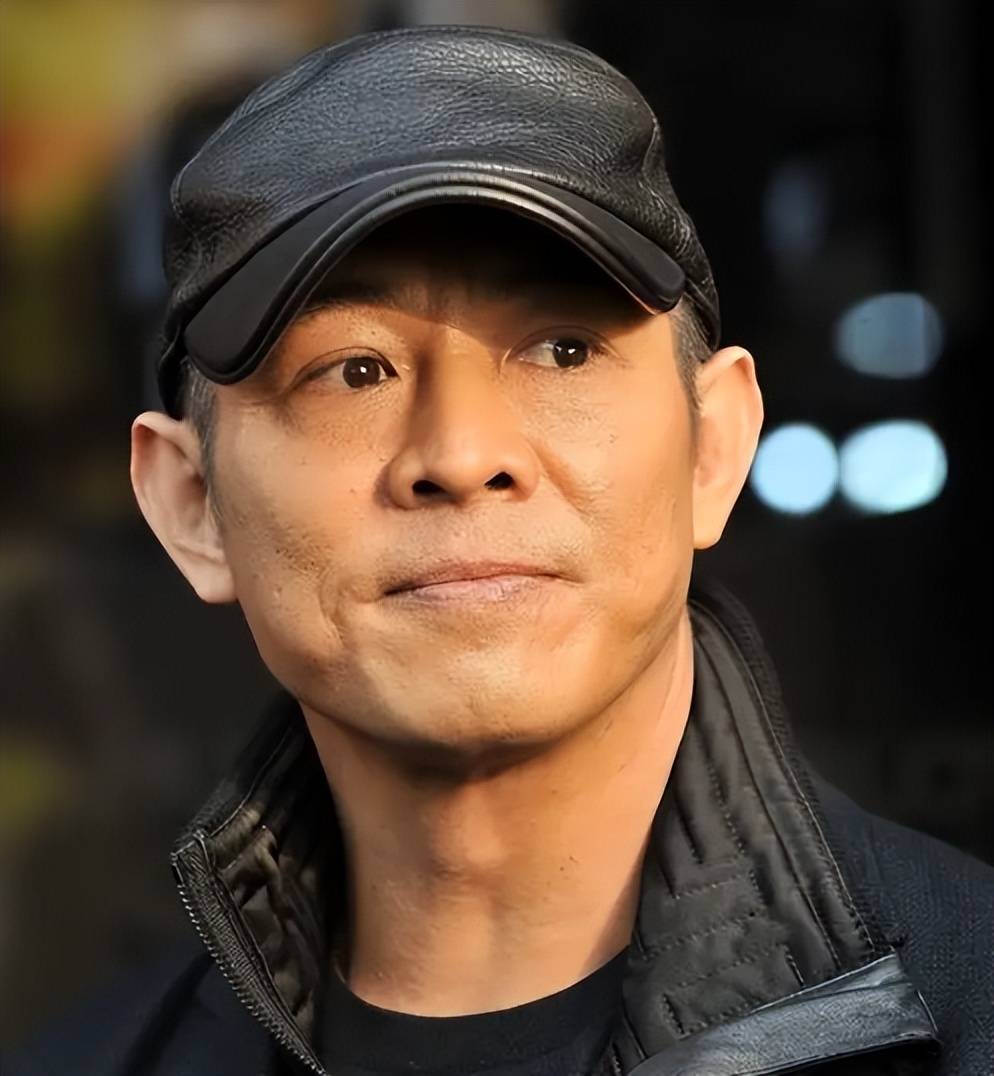 李连杰突曝家庭秘闻!回应被传被离世,追悼会已开,难怪交代后事