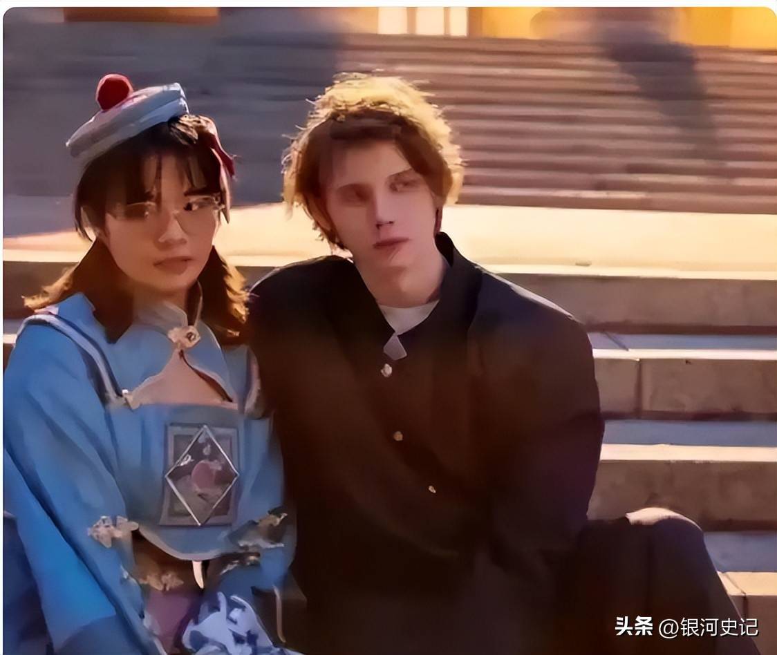 "恨国女"许可馨,如今在美国发声:我移民了也结婚了,运气真好