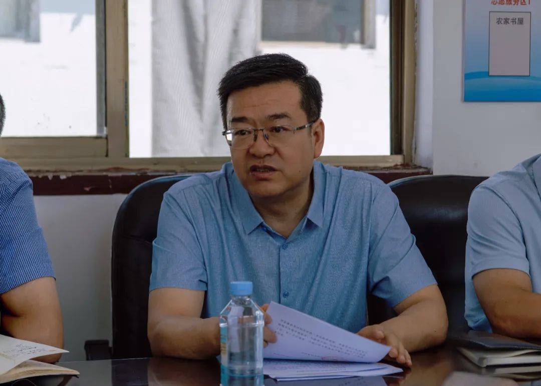 市民政局局长刘进文在左权县调研驻村帮扶和社会救助兜底保障工作