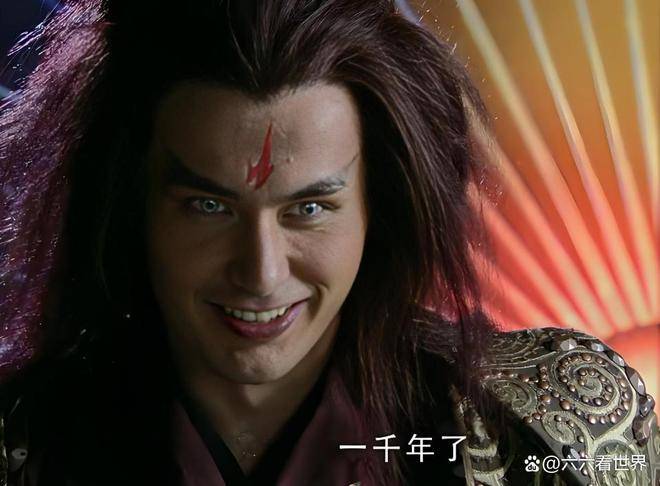 魔尊重楼新剧杀疯了!西装暴徒帅到上热搜