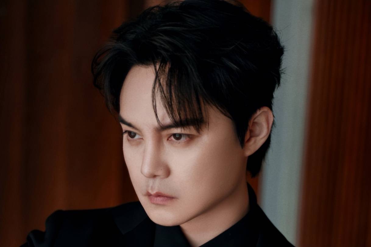 袁华之后,尹正再破天花板,这一次,他让整个娱乐圈"沉默"了!