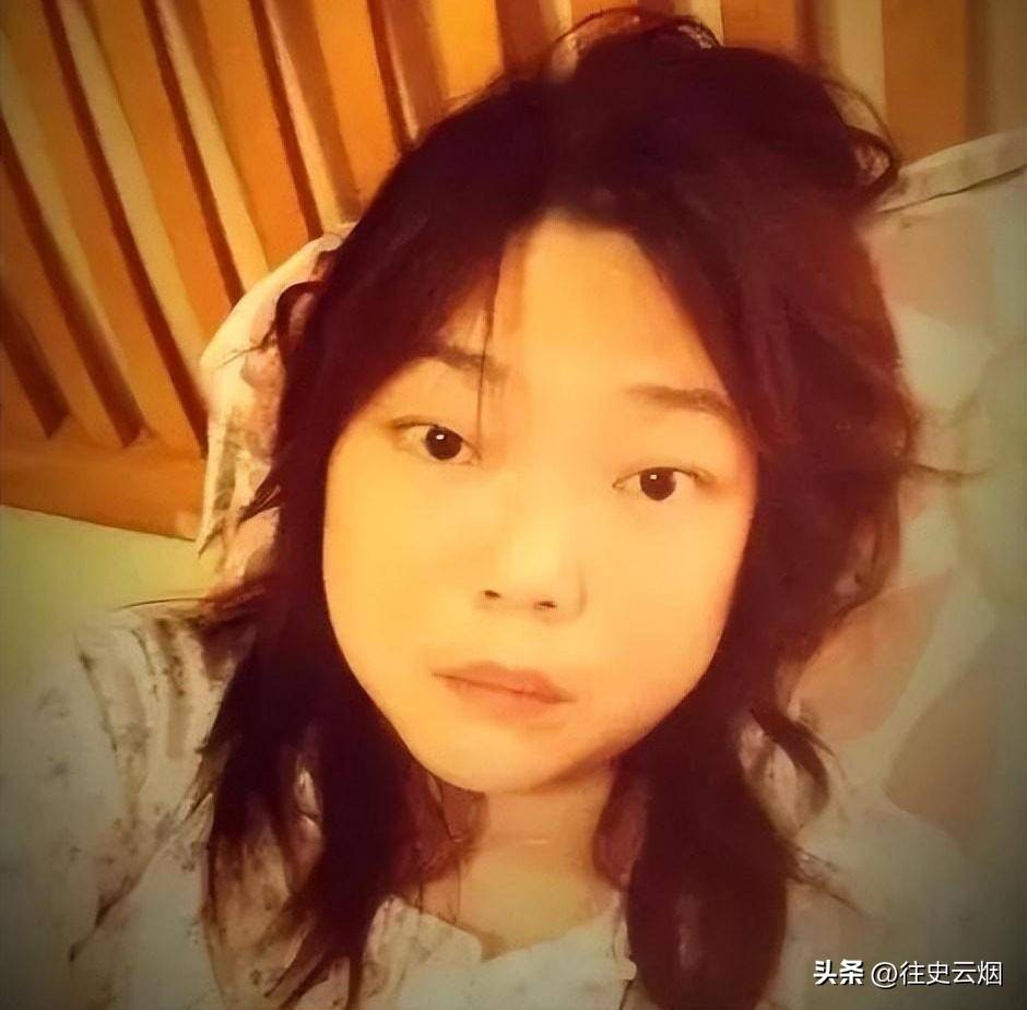 回顾香港名模伍智恒,嫁入豪门8年,被折磨到牙齿全掉,形似骷髅