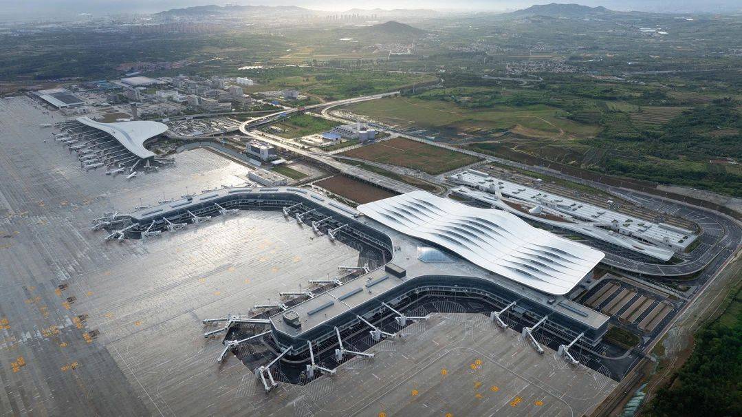 2025最新!烟台蓬莱机场停车场收费多少钱一天