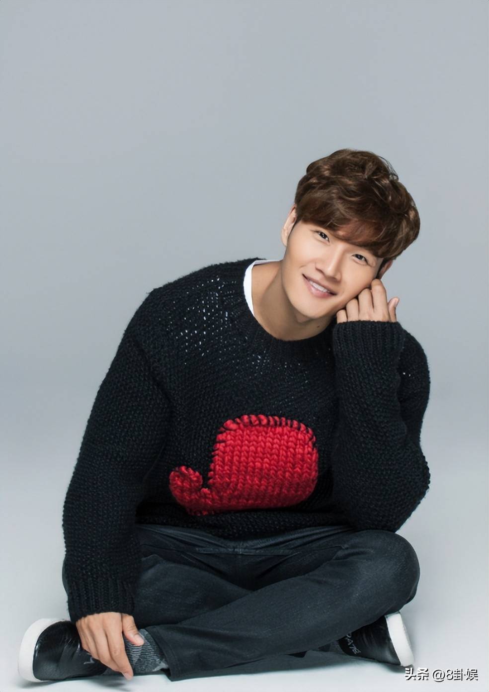 闷声办大事!看单身半辈子突然结婚的金钟国,悬着的心终于放下了