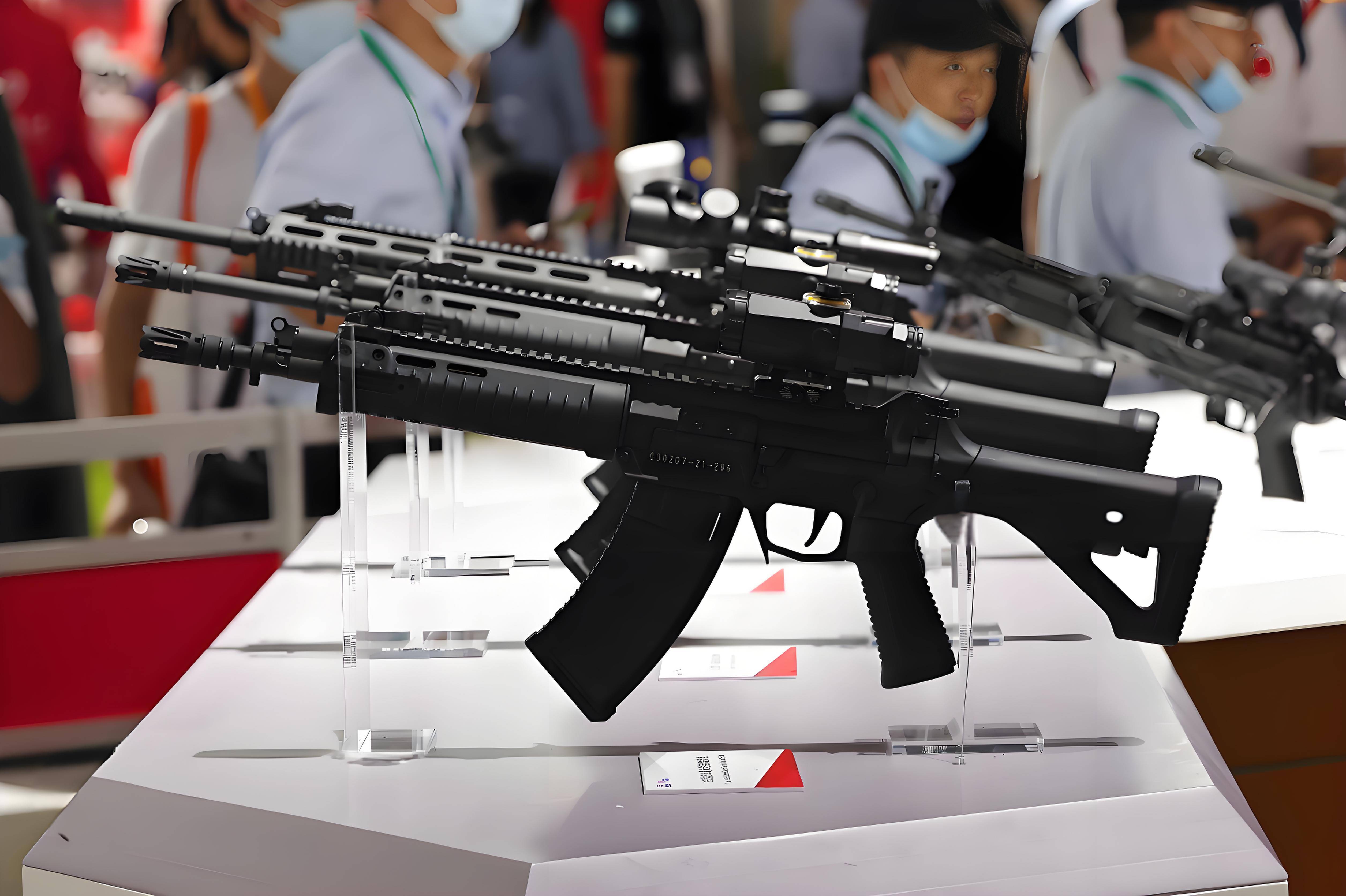 95式步枪退役!天安门阅兵彩排惊现191新枪,191枪族果然一统江湖