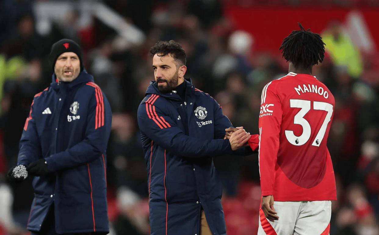 曼联青训新星要价高昂 梅努遇冷落缘何?