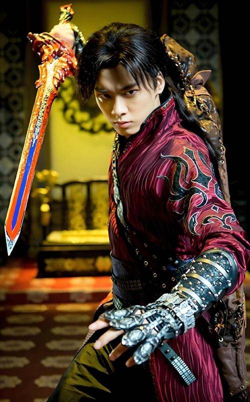 善恶终有报,泰国复出半年,38岁李易峰再爆丑闻,步入高亚麟后尘