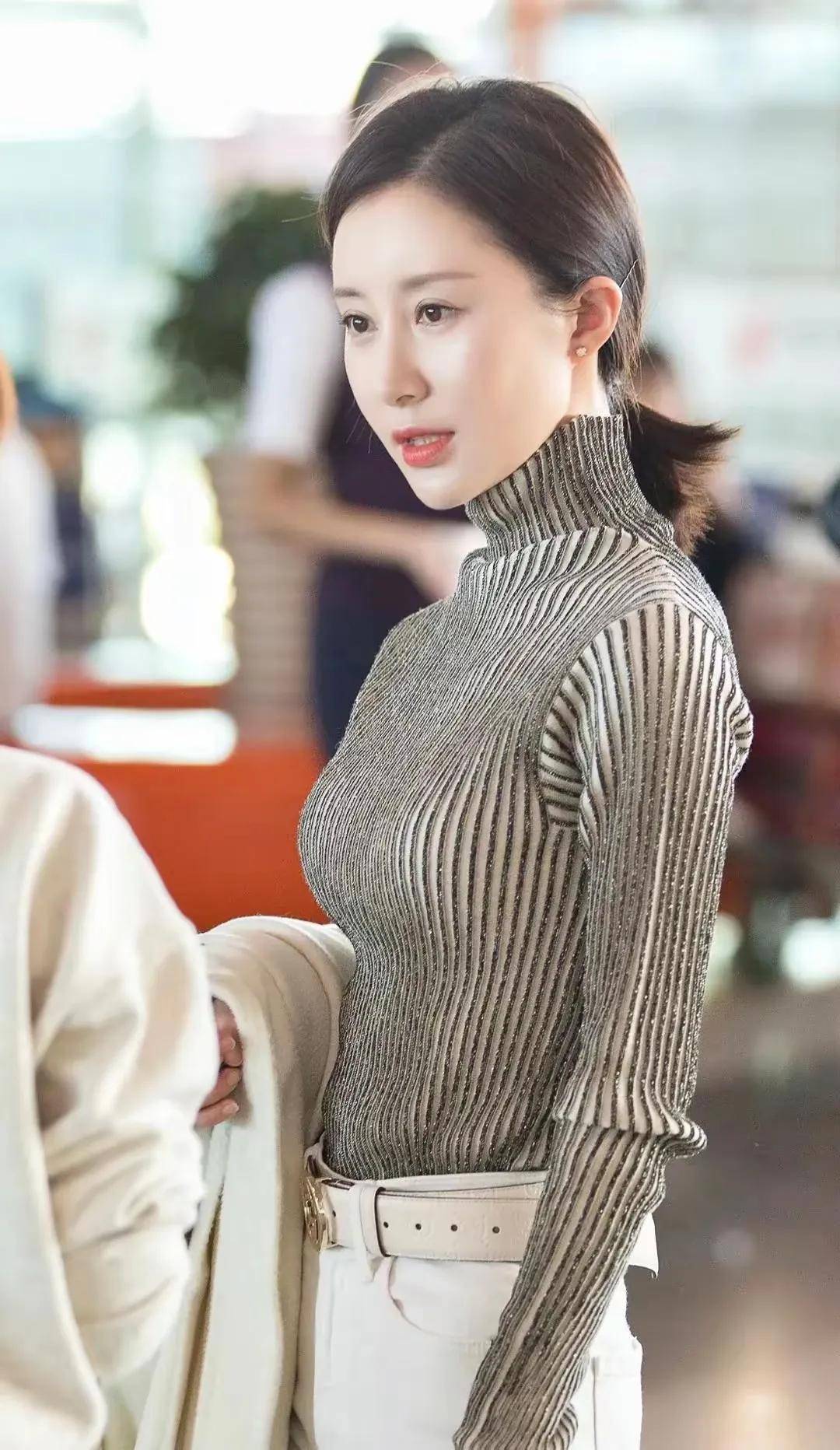 舒畅的魅力传奇:温婉容颜,俘获无数心扉