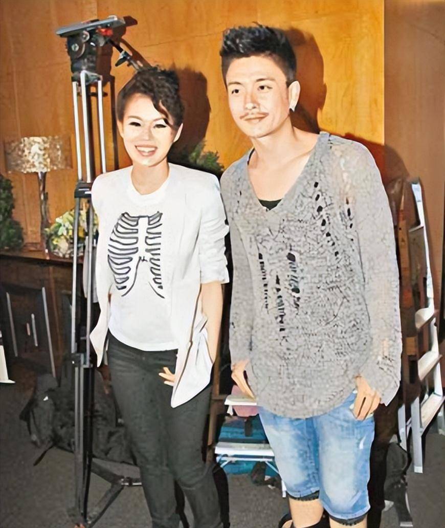 最丑港姐胡杏儿苦恋黄宗泽8年无果,现现在感谢男方的不娶之恩?