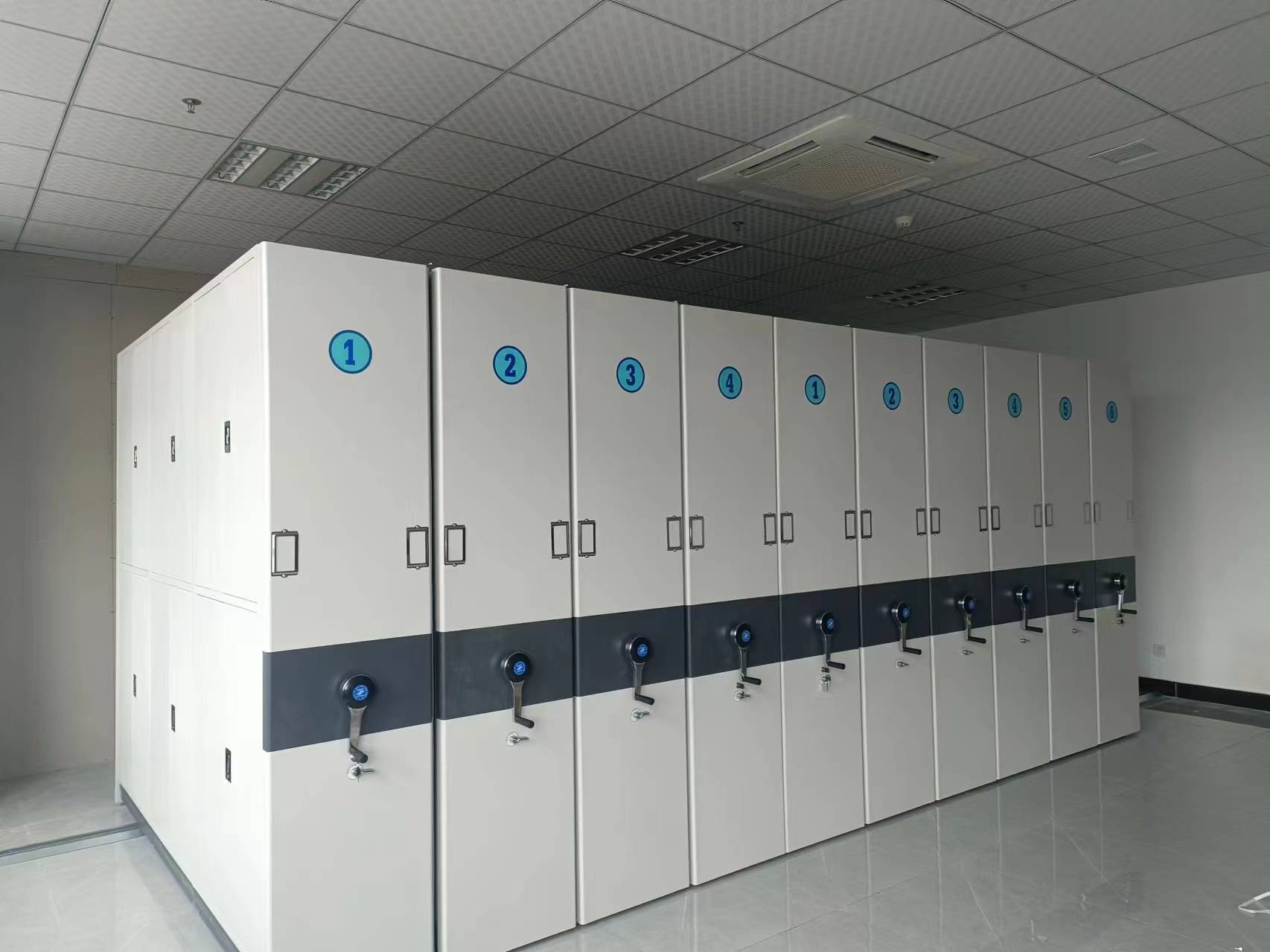 档案密集架:空间利用率提升70%!智能存取 安全防护,你