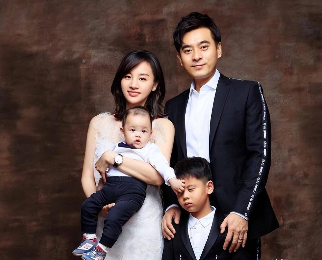 看到陈龙才明白什么叫放手,成全宋佳的野心,15天闪婚小娇妻