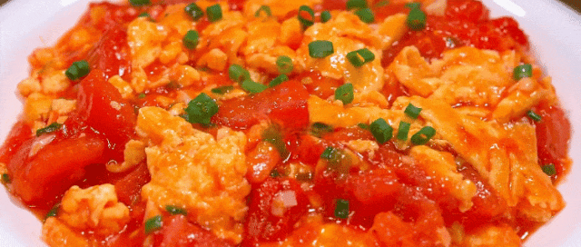 西红柿炒鸡蛋,到底先炒鸡蛋还是番茄?很多人都做错了!