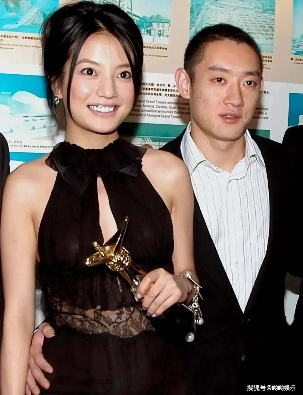 赵薇没想到,和汪雨分手20年后,他风光再娶白富美,她却走投无路