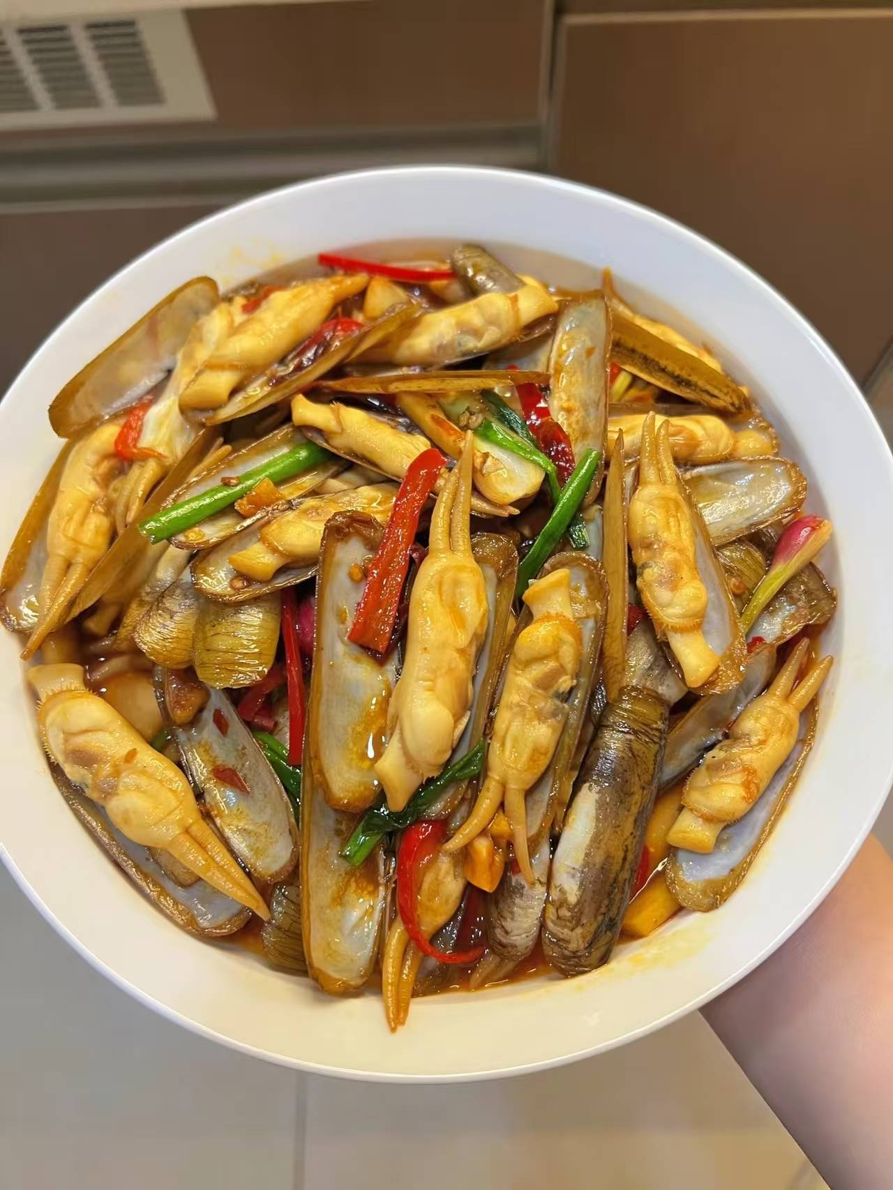 10分钟搞定!香辣爆炒蛏子鲜到舔壳