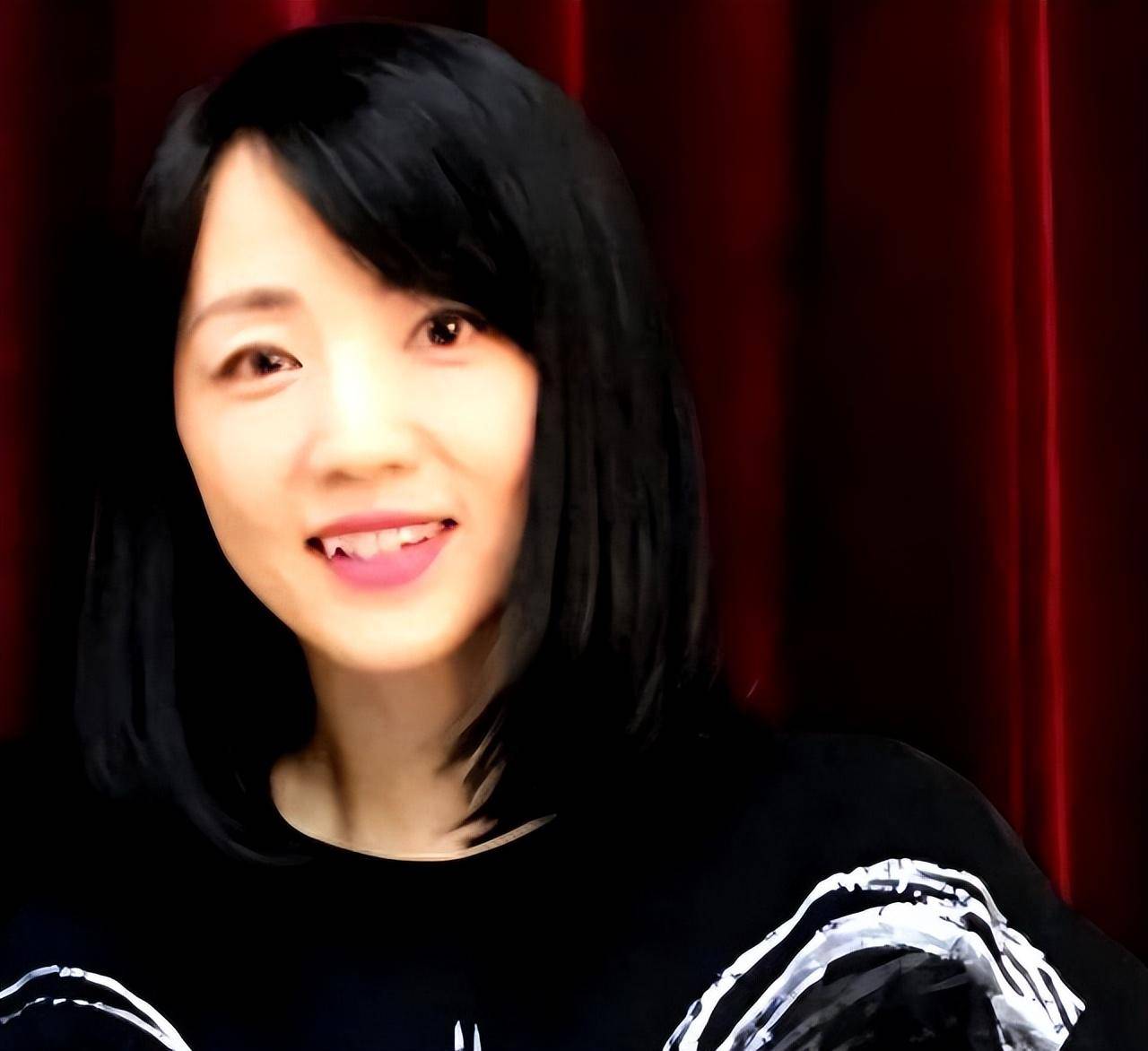 央视天气预报主持人杨丹今日情况