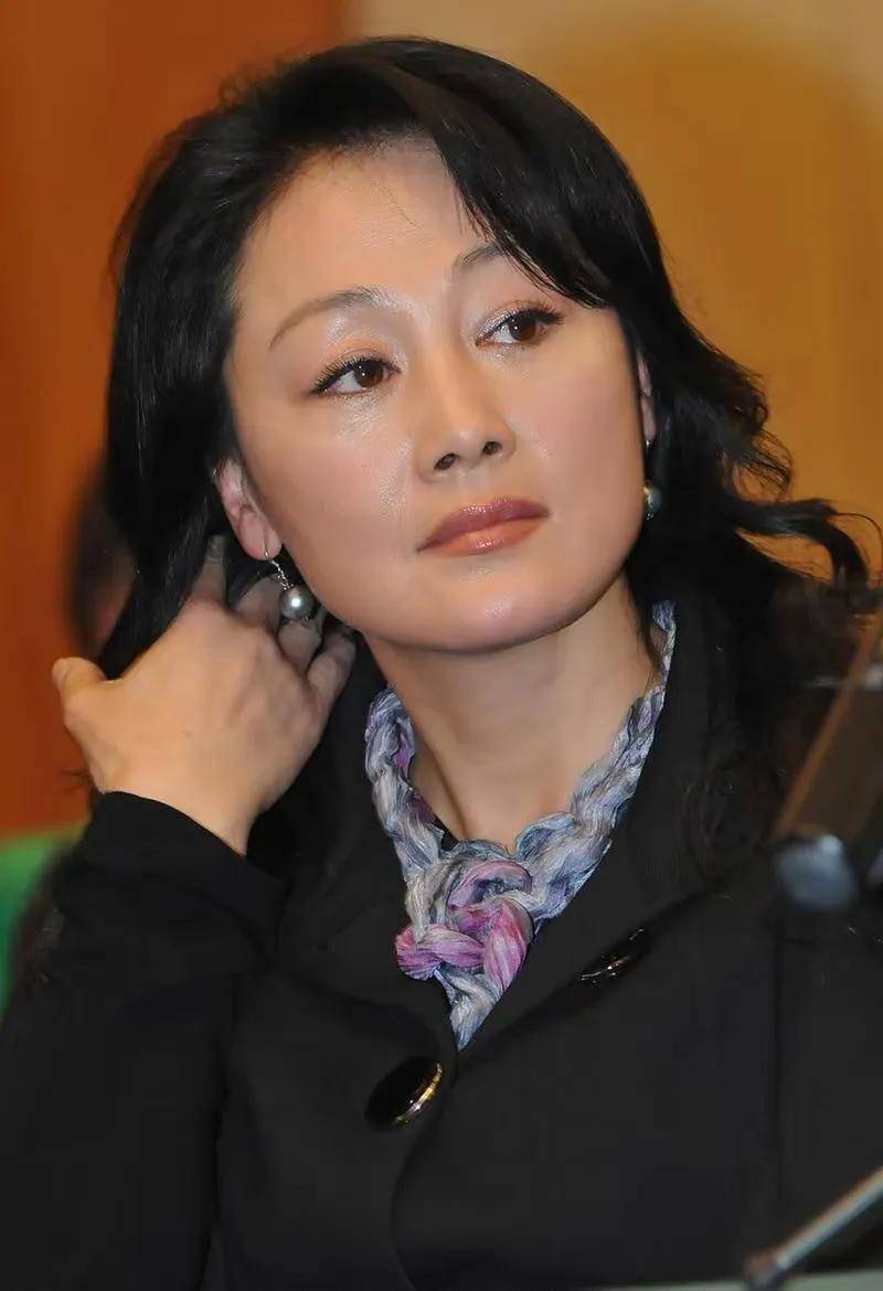 女演员王姬就是一个典型的例子一步步在演艺圈打拼出了一片天