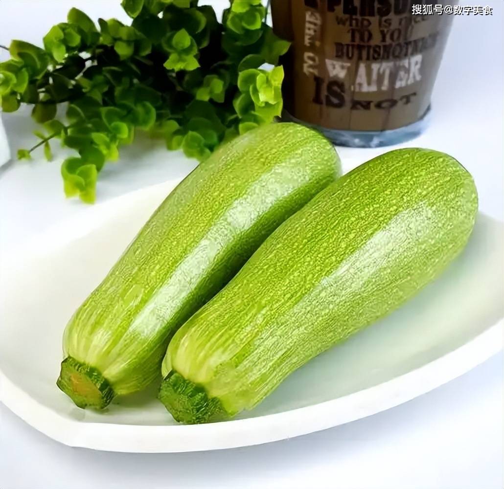入秋别错过这脆爽生瓜,比冬瓜鲜嫩,比丝瓜更清甜