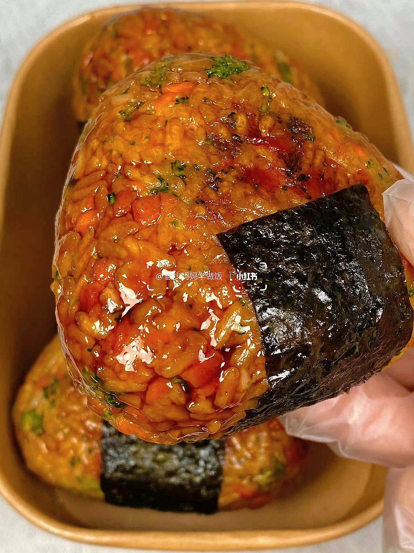 把秋天包进饭团里野餐篮子里的小太阳️