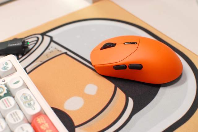 雷柏VT1/VT1 MAX原生双8K游戏鼠标:中小手玩家的次世代“神兵”