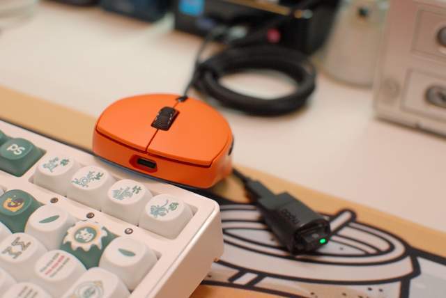 雷柏VT1/VT1 MAX原生双8K游戏鼠标:中小手玩家的次世代“神兵”