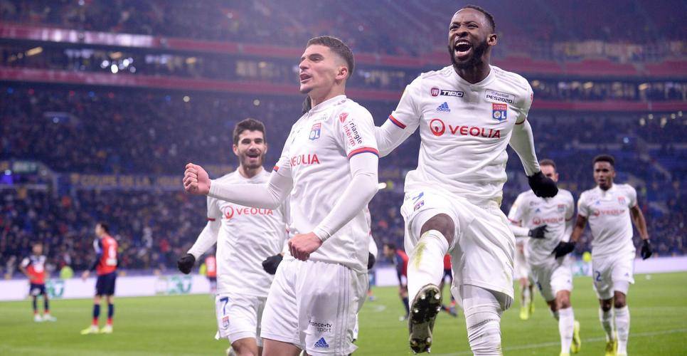 法甲豪门复苏战：里昂主场破局冲欧冠，昂热客场保级殊死搏