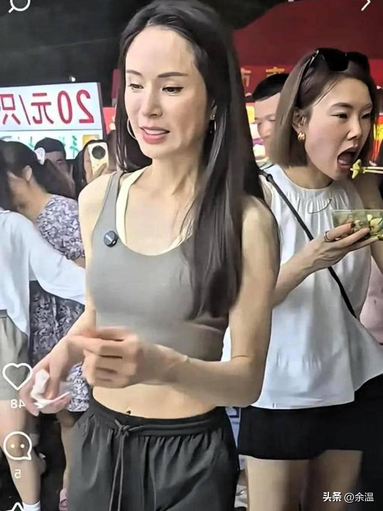 丰腴的翁虹骨感的李若彤两人相差才2岁谁更有魅力一目了然啊