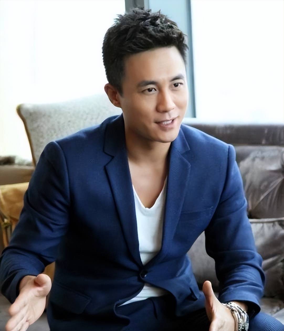 但真正让杜淳在演艺圈站稳脚跟的,是电视剧走西口
