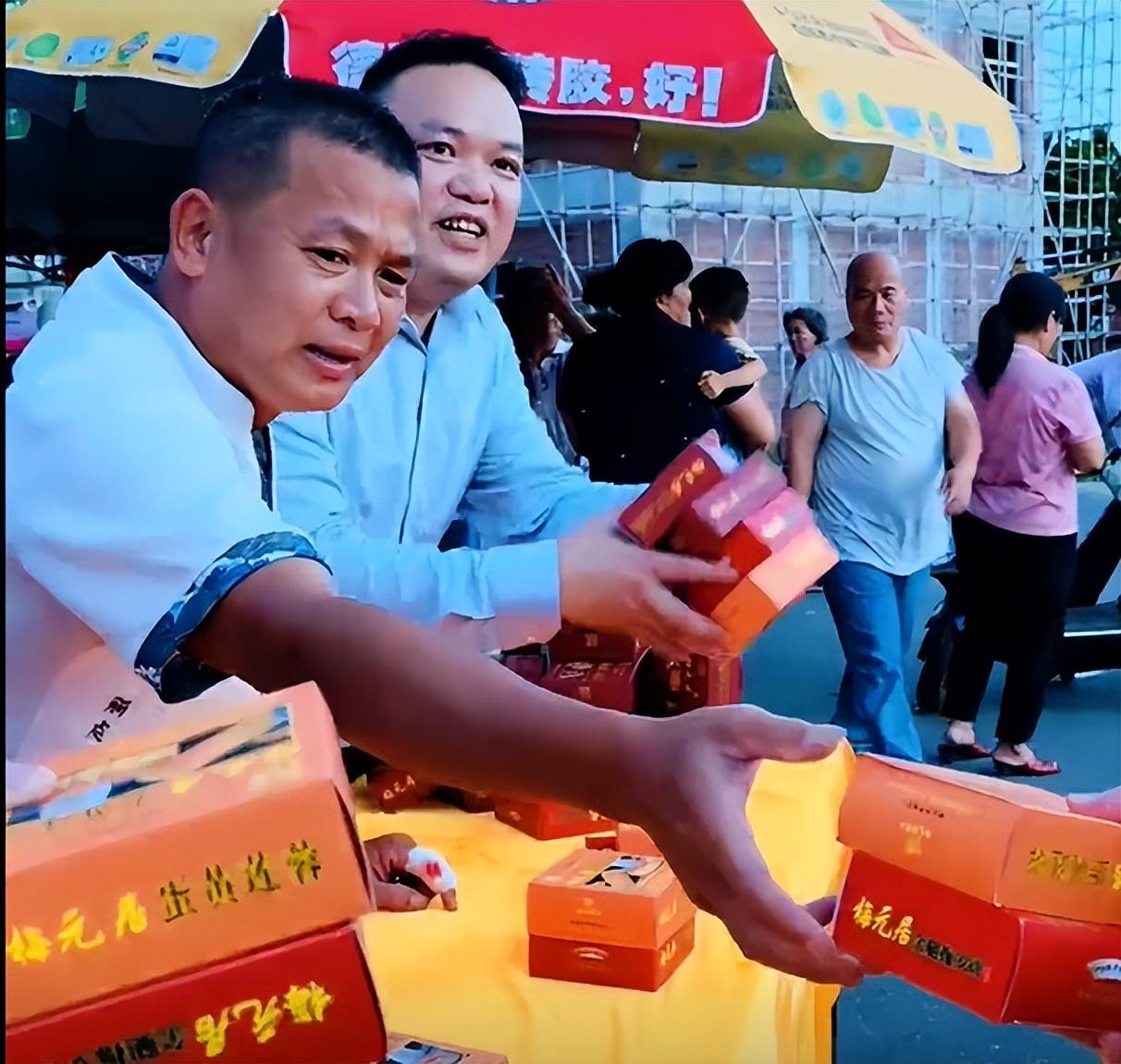 全红婵家人中秋送温暖：手工月饼传递学业有成的美好祝愿