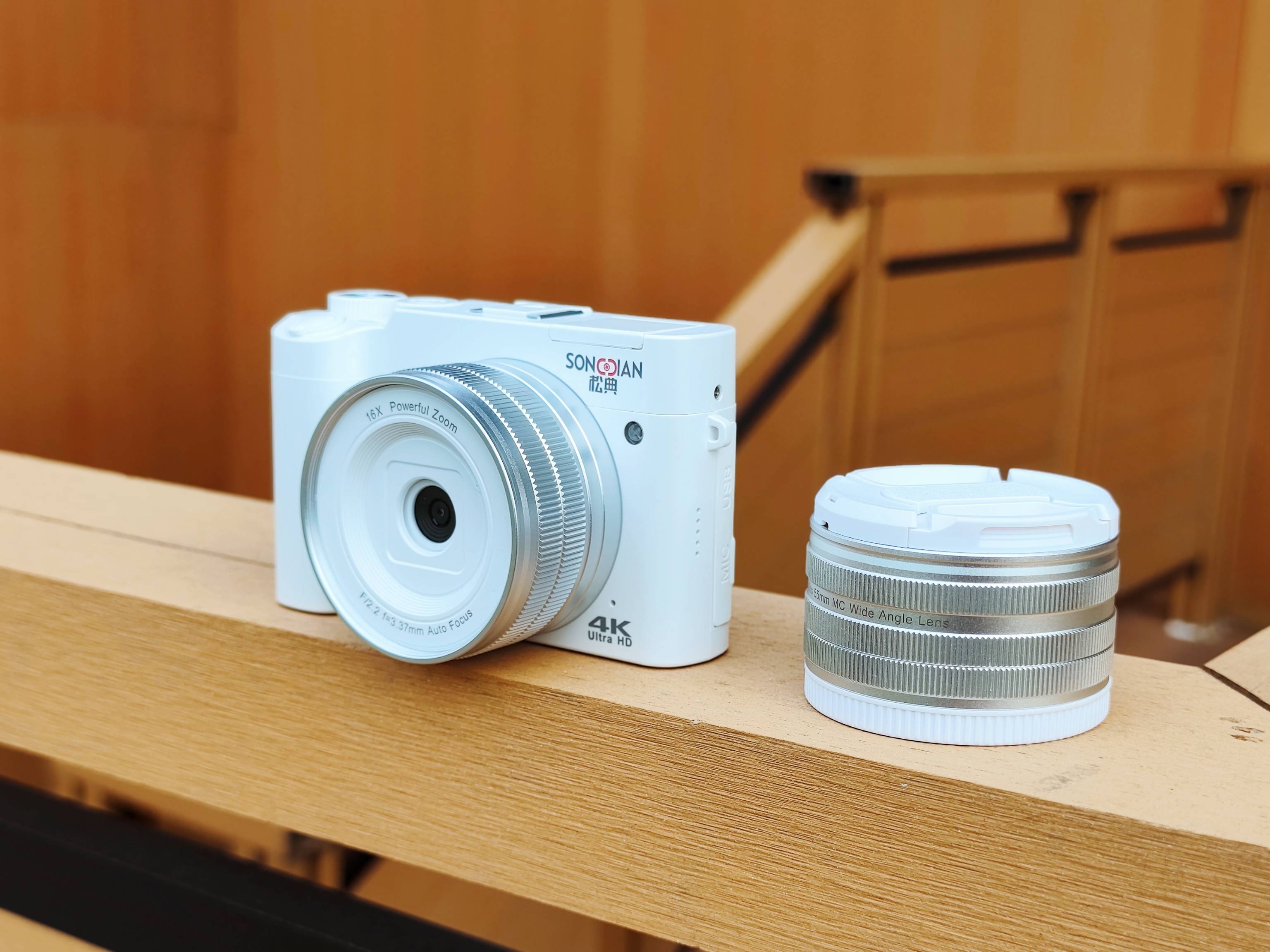 三百块,装下整个青春?松典DC218:从此,你的青春有图有真相!